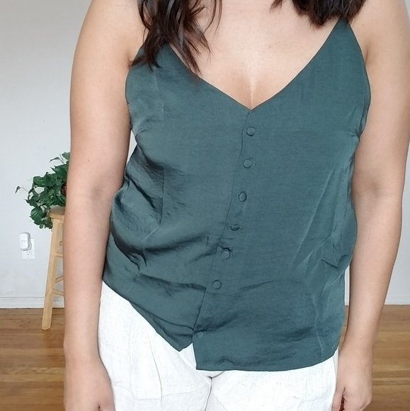 𝘽𝙊𝙂𝙊| FOREST DREAMS GREEN SILKY CAMI TOP - Picture 7 of 9